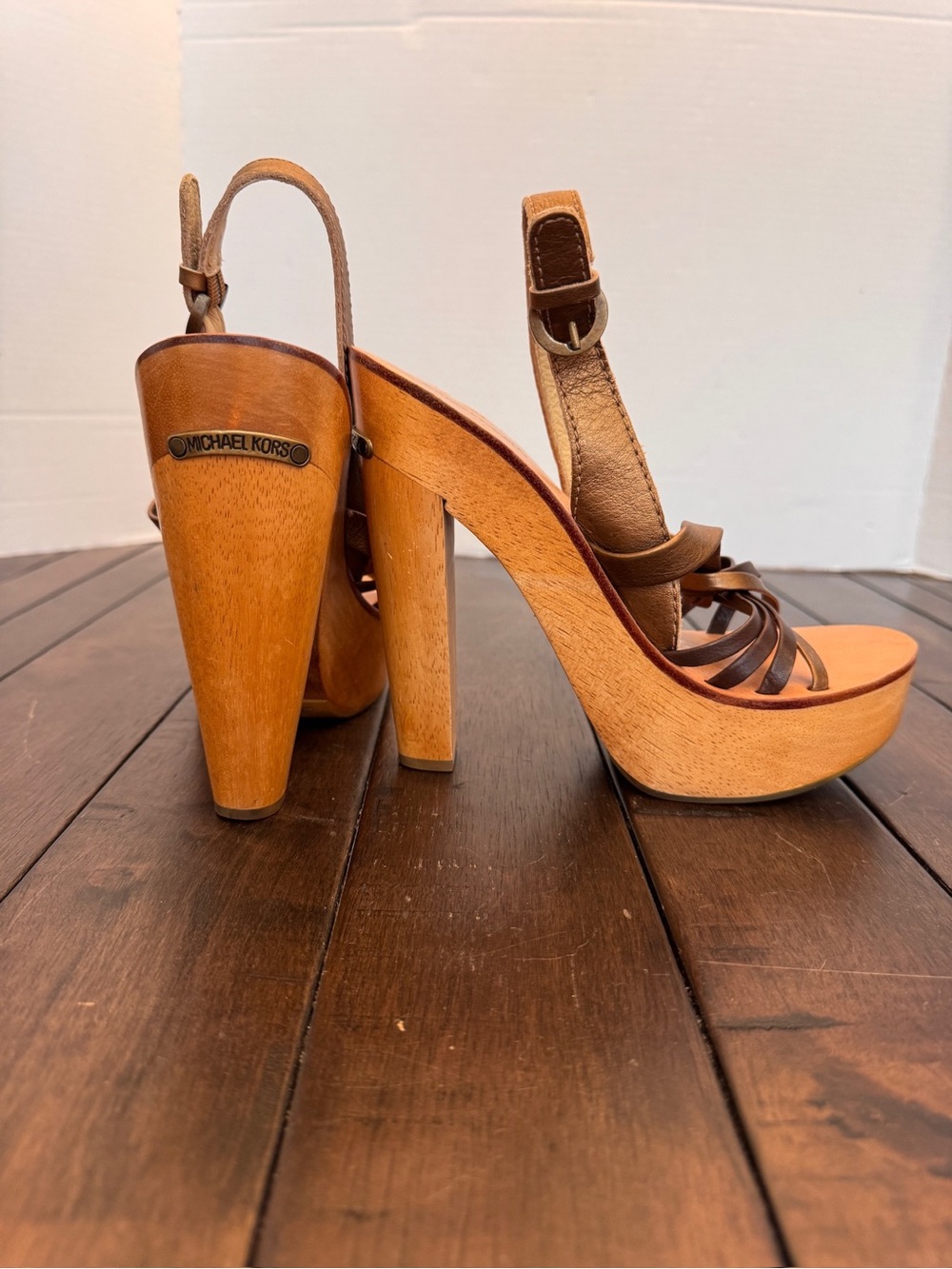 Michael Michael Kors Brown Wood Platform Heel Sandals 7.5M Braided Straps Buckle